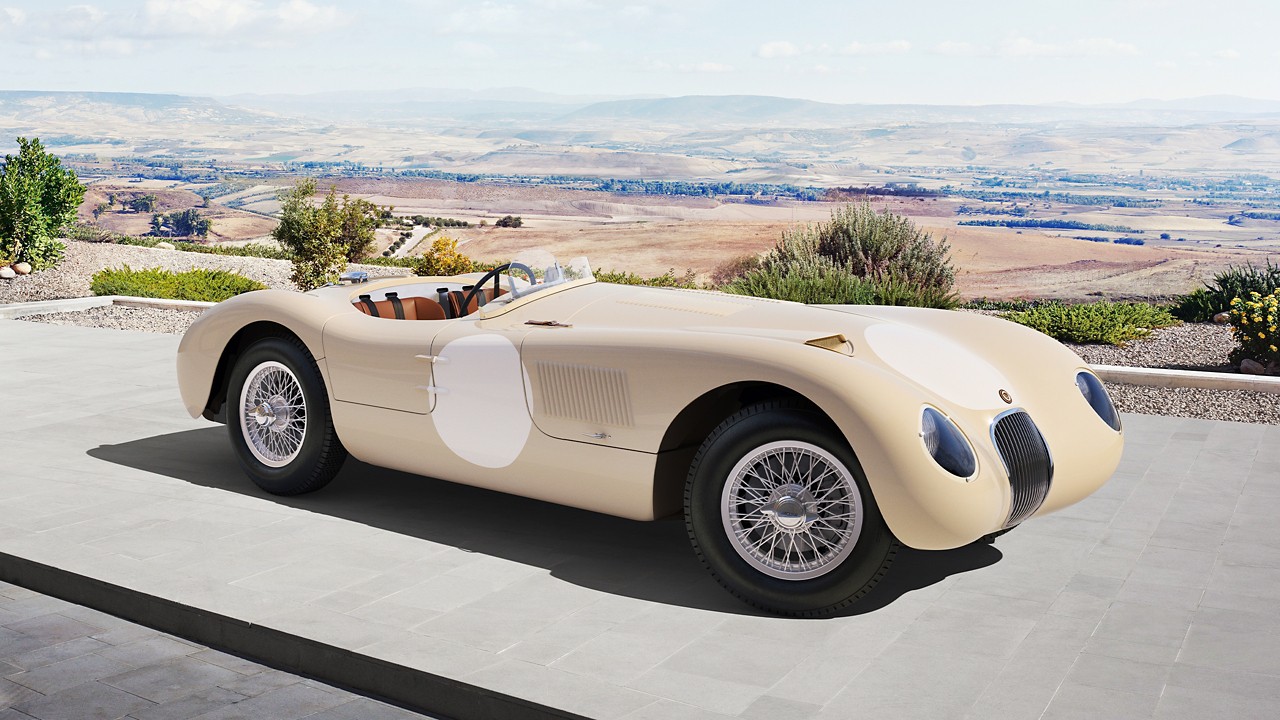 Jaguar F-TYPE, Luxury Sports car