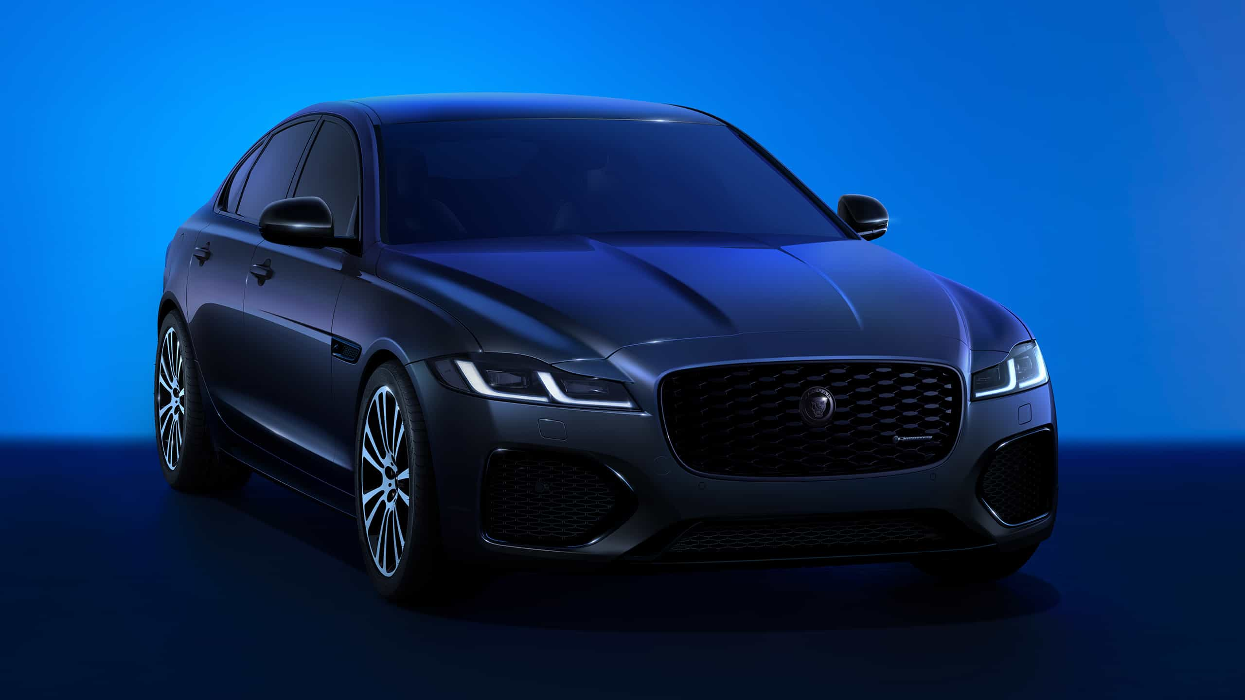 Jaguar XF, Model Range: R-Dynamic SE