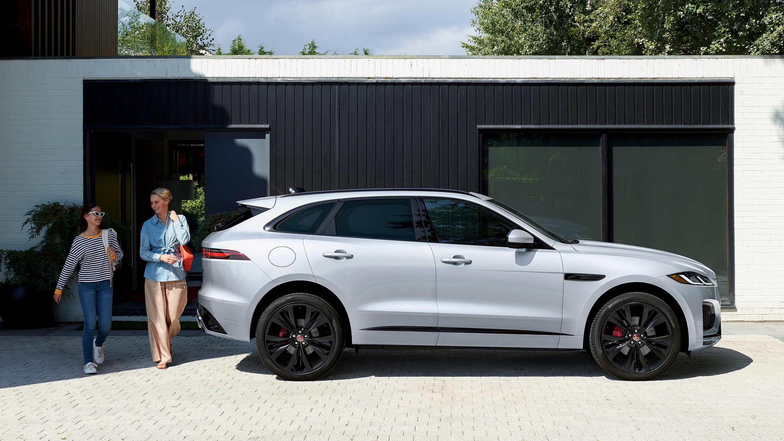 Jaguar F-PACE, Luxury Performance SUV