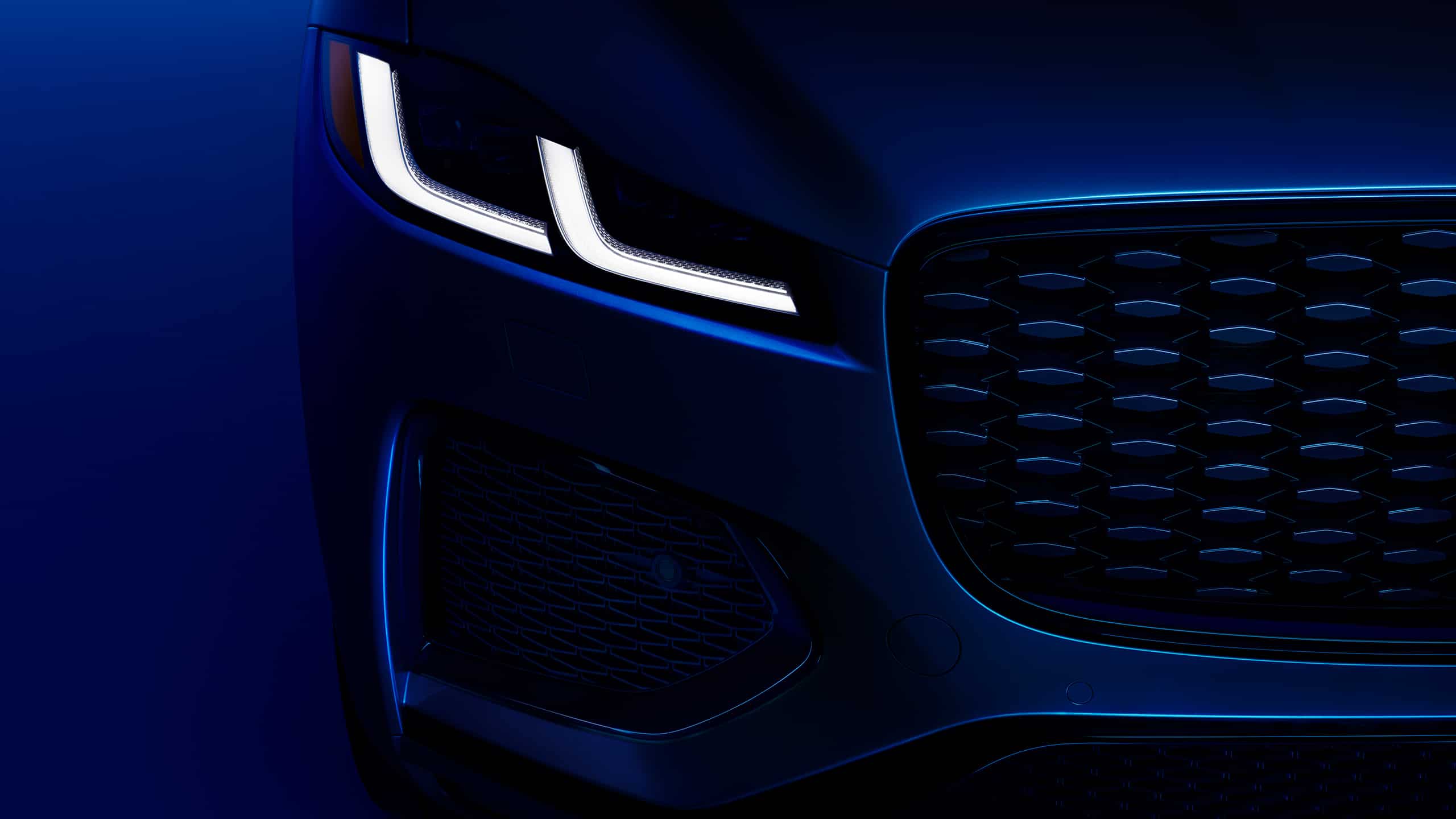 Jaguar F-Pace Extreme zoom on headlights